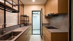 Sixth Avenue (D10), Terrace #612757361